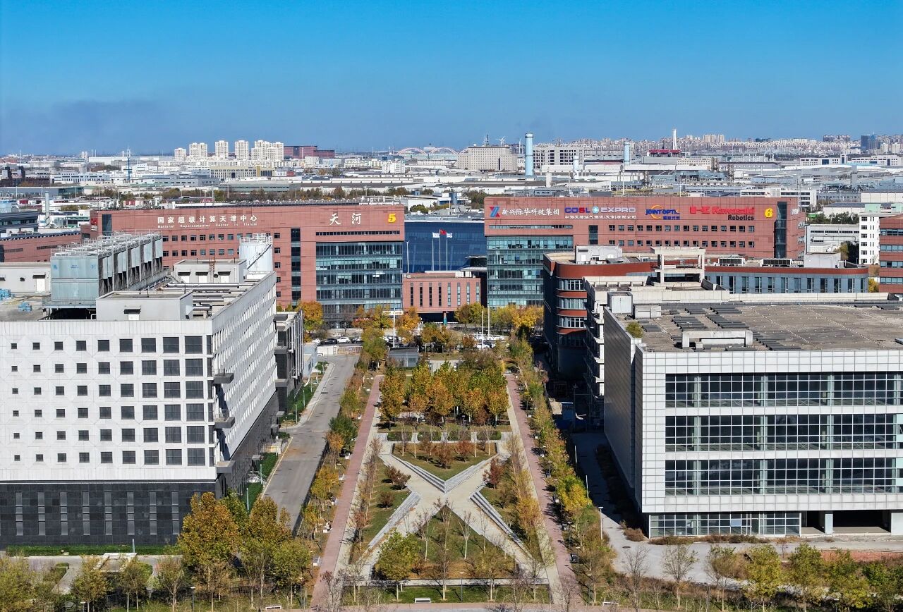 “天河”超算再夺世界第一3.jpg “天河”超算再夺世界第一3.jpg