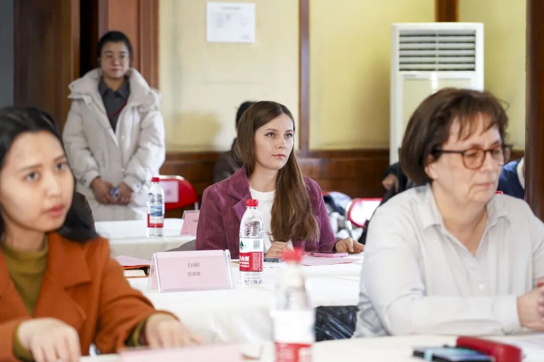 标题二2.jpg 标题二2.jpg